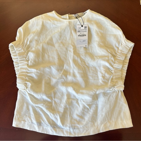 Zara NWT Women's White Ruffle Sleeve Top Short Sleeve Oversized XS - Picture 2 of 7